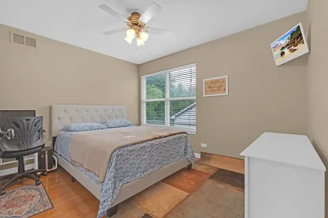 2324 Tracy Lane Algonquin IL 60102