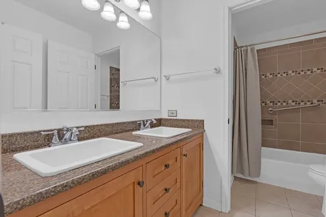 2324 Tracy Lane Algonquin IL 60102