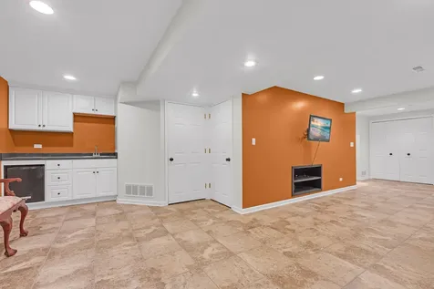 2324 Tracy Lane Algonquin IL 60102