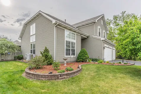 2324 Tracy Lane Algonquin IL 60102