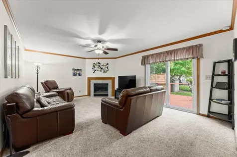 613 Crestwood Drive Champaign IL 61822