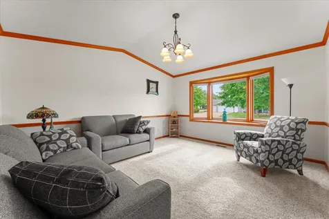 613 Crestwood Drive Champaign IL 61822