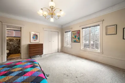 832 West Junior Terrace Chicago IL 60613