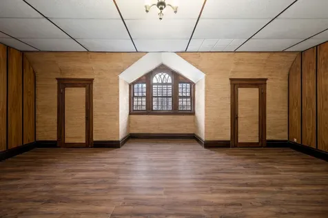 832 West Junior Terrace Chicago IL 60613