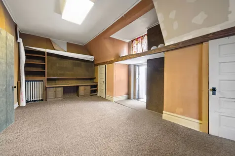 832 West Junior Terrace Chicago IL 60613