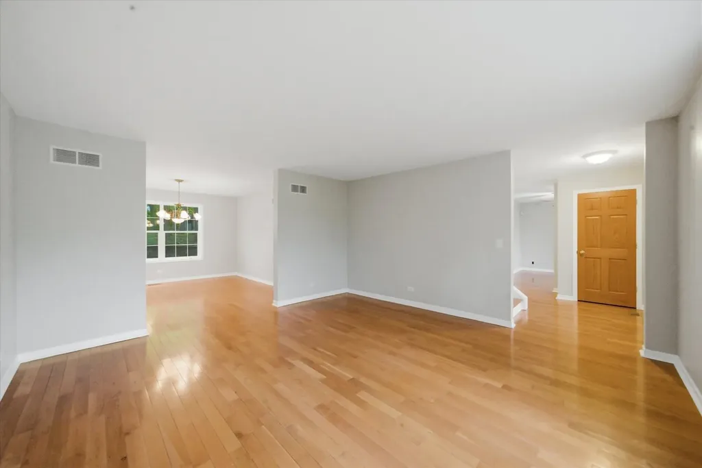 473 Delaware Circle Bolingbrook IL 60440