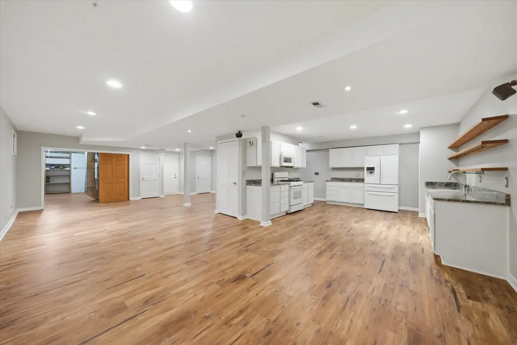 473 Delaware Circle Bolingbrook IL 60440