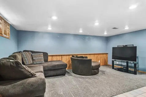 327 West Hawley Street Mundelein IL 60060