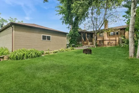 327 West Hawley Street Mundelein IL 60060