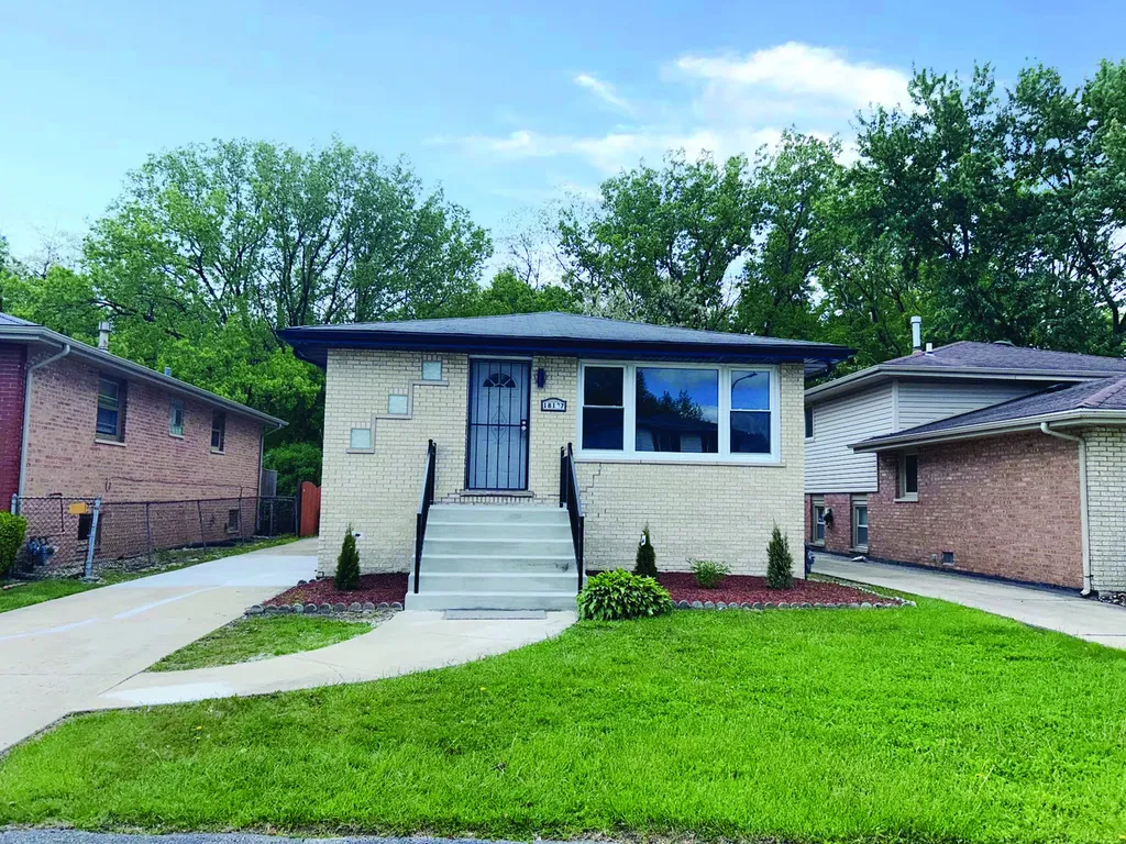 18137 Ravisloe Terrace Country Club Hills IL 60478