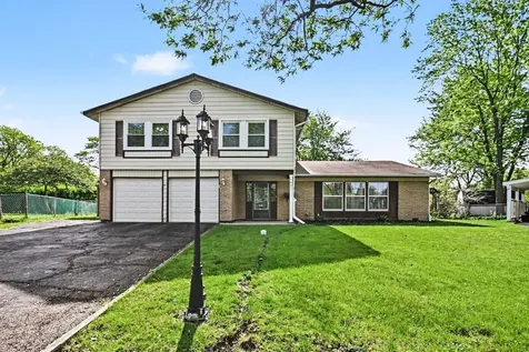7801 Berkshire Court Hanover Park IL 60133