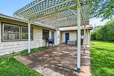 7801 Berkshire Court Hanover Park IL 60133