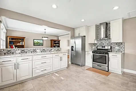 7801 Berkshire Court Hanover Park IL 60133
