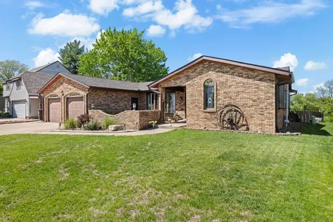 1705 85TH Avenue W Rock Island IL 61201