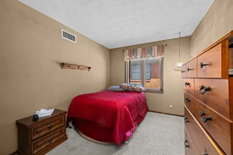 1705 85TH Avenue W Rock Island IL 61201