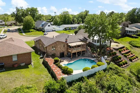1705 85TH Avenue W Rock Island IL 61201