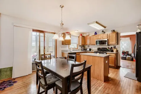 1721 Dorchester Avenue Algonquin IL 60102