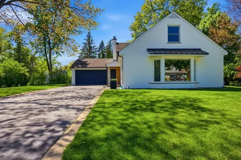 1917 East Cholo Lane Mount Prospect IL 60056