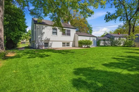 1917 East Cholo Lane Mount Prospect IL 60056