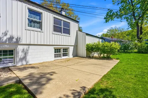 1917 East Cholo Lane Mount Prospect IL 60056