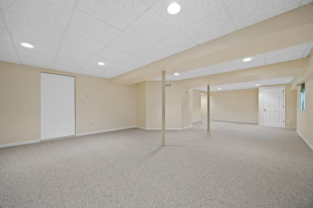 205 Woodlet Lane Bolingbrook IL 60490