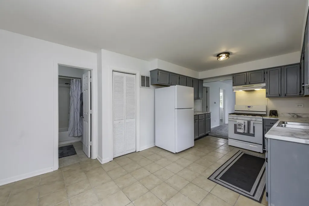 40525 North Marcus Street Antioch IL 60002