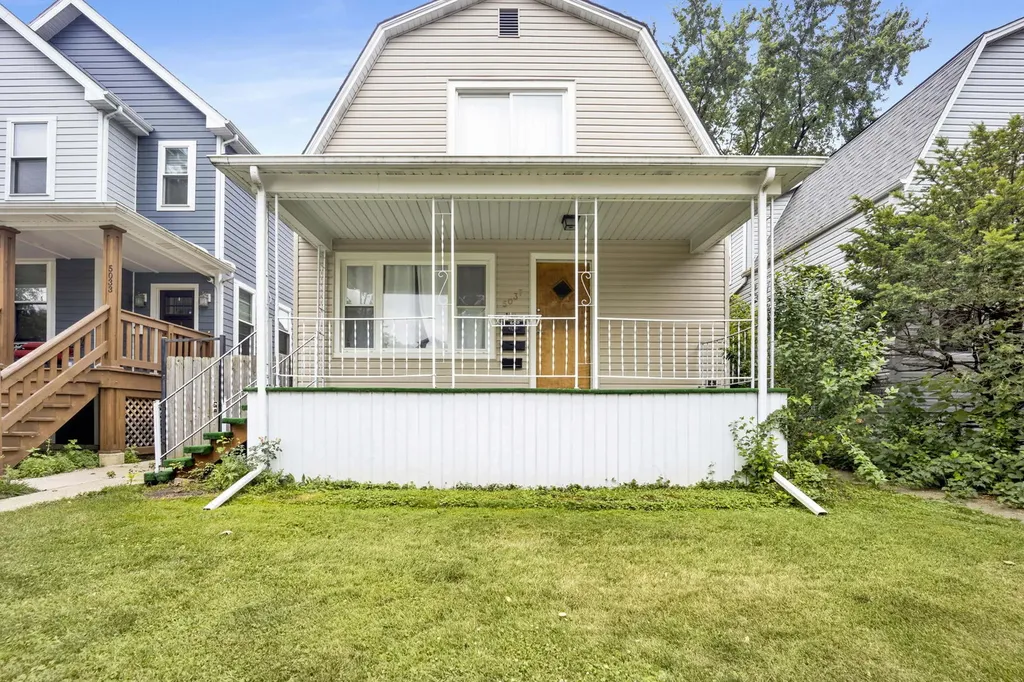 5037 West Winona Street Chicago IL 60630