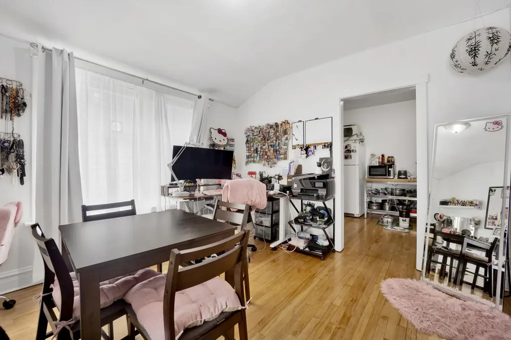 5037 West Winona Street Chicago IL 60630