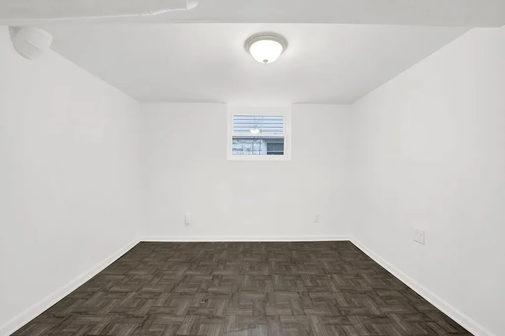 5037 West Winona Street Chicago IL 60630