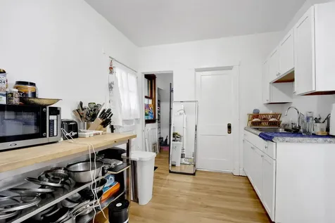 5037 West Winona Street Chicago IL 60630