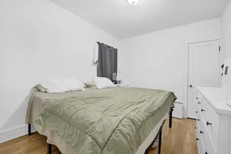 5037 West Winona Street Chicago IL 60630