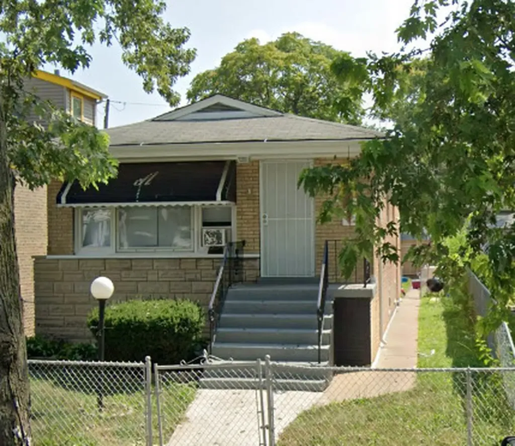 53 East 101st Street Chicago IL 60628