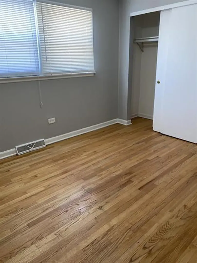 53 East 101st Street Chicago IL 60628