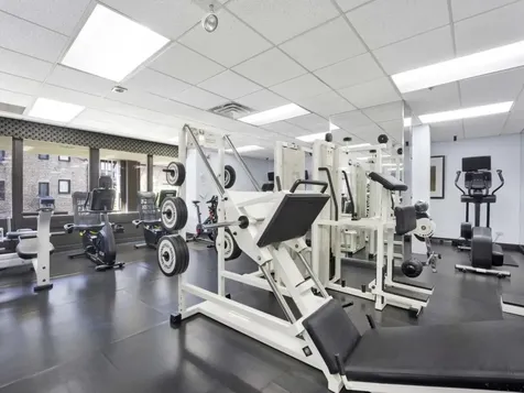 5320 North Sheridan Road Chicago IL 60640
