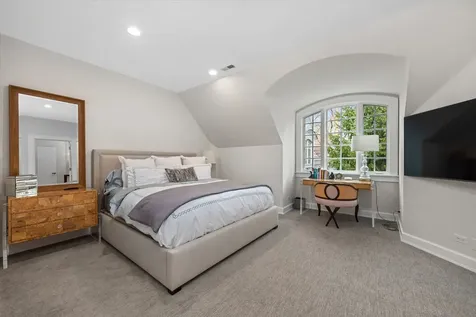 245 Maple Row Road Northfield IL 60093