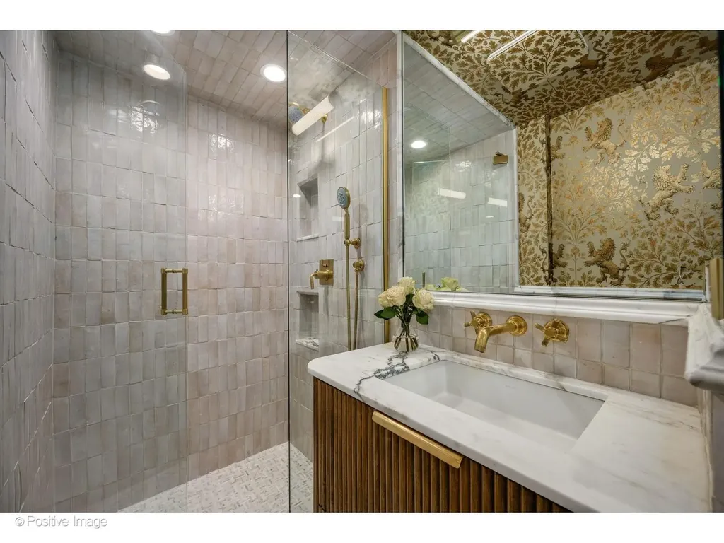 1405 North Dearborn Street Chicago IL 60610