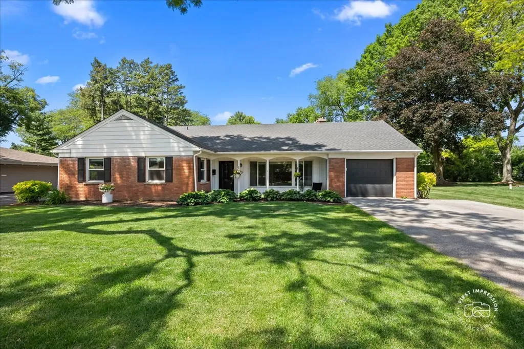 315 South Westlawn Avenue Aurora IL 60506