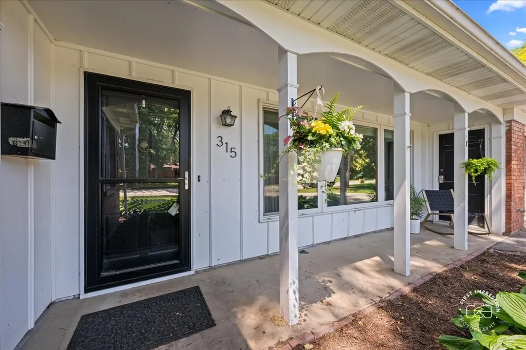 315 South Westlawn Avenue Aurora IL 60506
