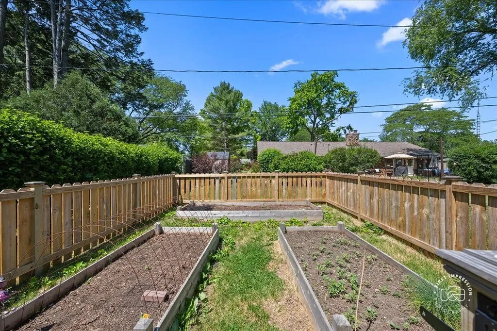 315 South Westlawn Avenue Aurora IL 60506