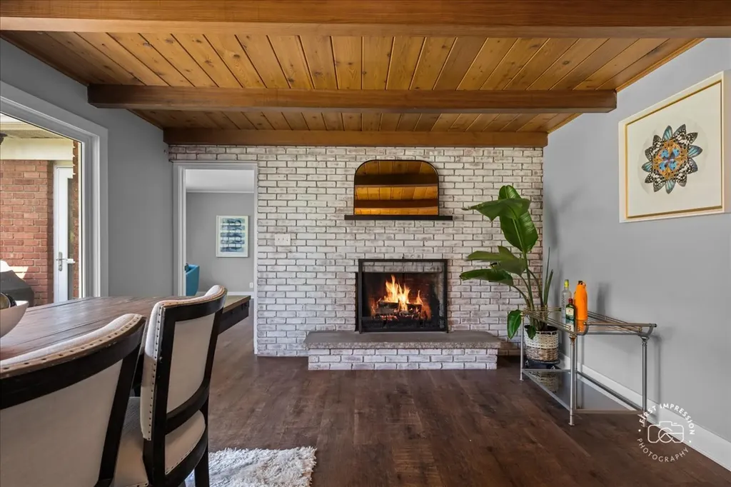 315 South Westlawn Avenue Aurora IL 60506