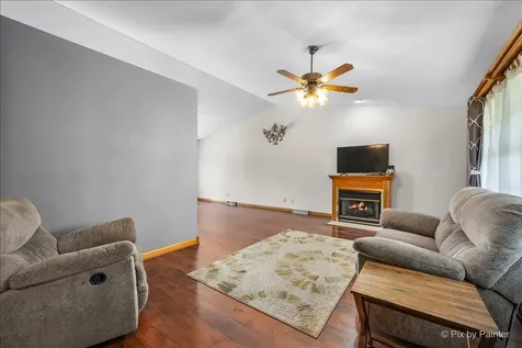 1019 Sandhurst Drive Sandwich IL 60548
