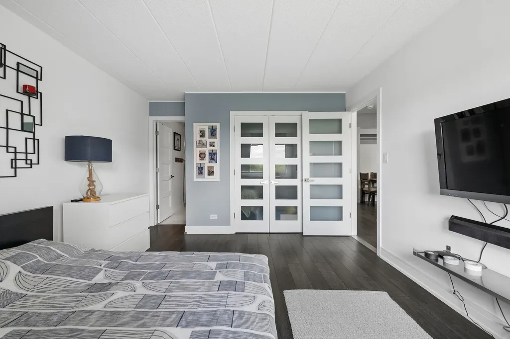 75 Kristin Circle Schaumburg IL 60195