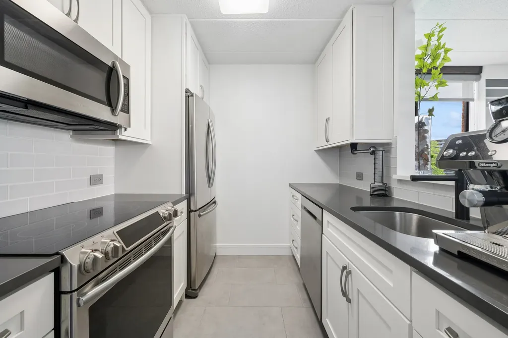75 Kristin Circle Schaumburg IL 60195