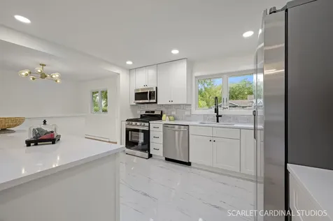 102 North Erie Street Wheaton IL 60187