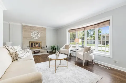 14858 Parkside Avenue Oak Forest IL 60452