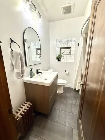 5230 North Liano Avenue Chicago IL 60630