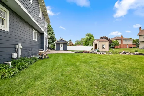 1123 Meadow Path Manteno IL 60950