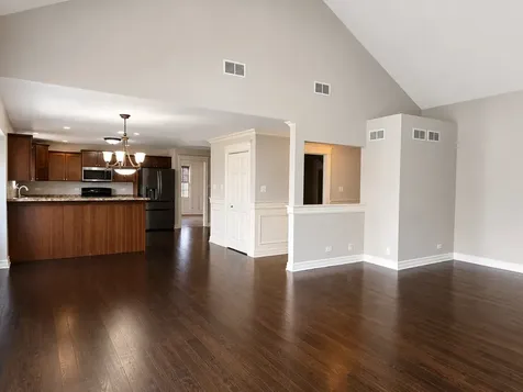 1123 Meadow Path Manteno IL 60950