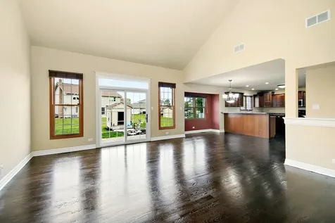 1123 Meadow Path Manteno IL 60950