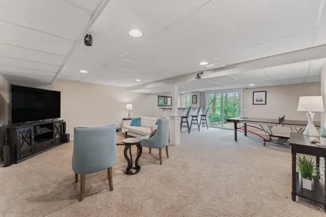 635 Oakview Drive Algonquin IL 60102